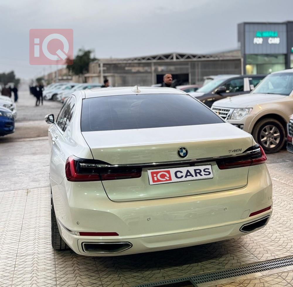 بي ام دبليو الفئة 7